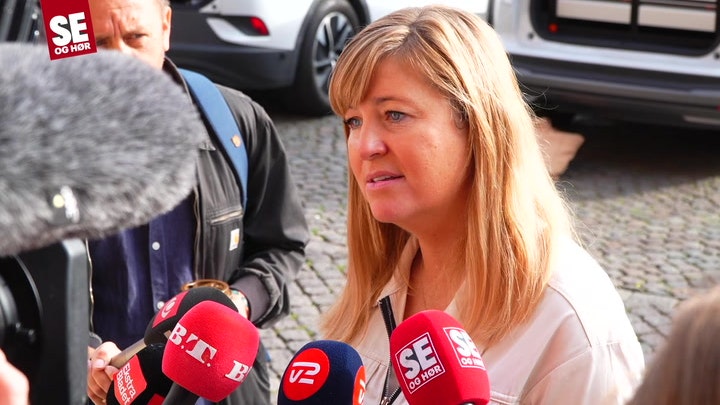 Her giver hun svaret: Vil Henrik Sass Larsen tale i dag?